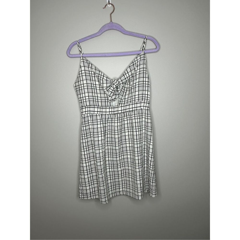 Everly White and Black Plaid Cut-Out Dress Size Small
